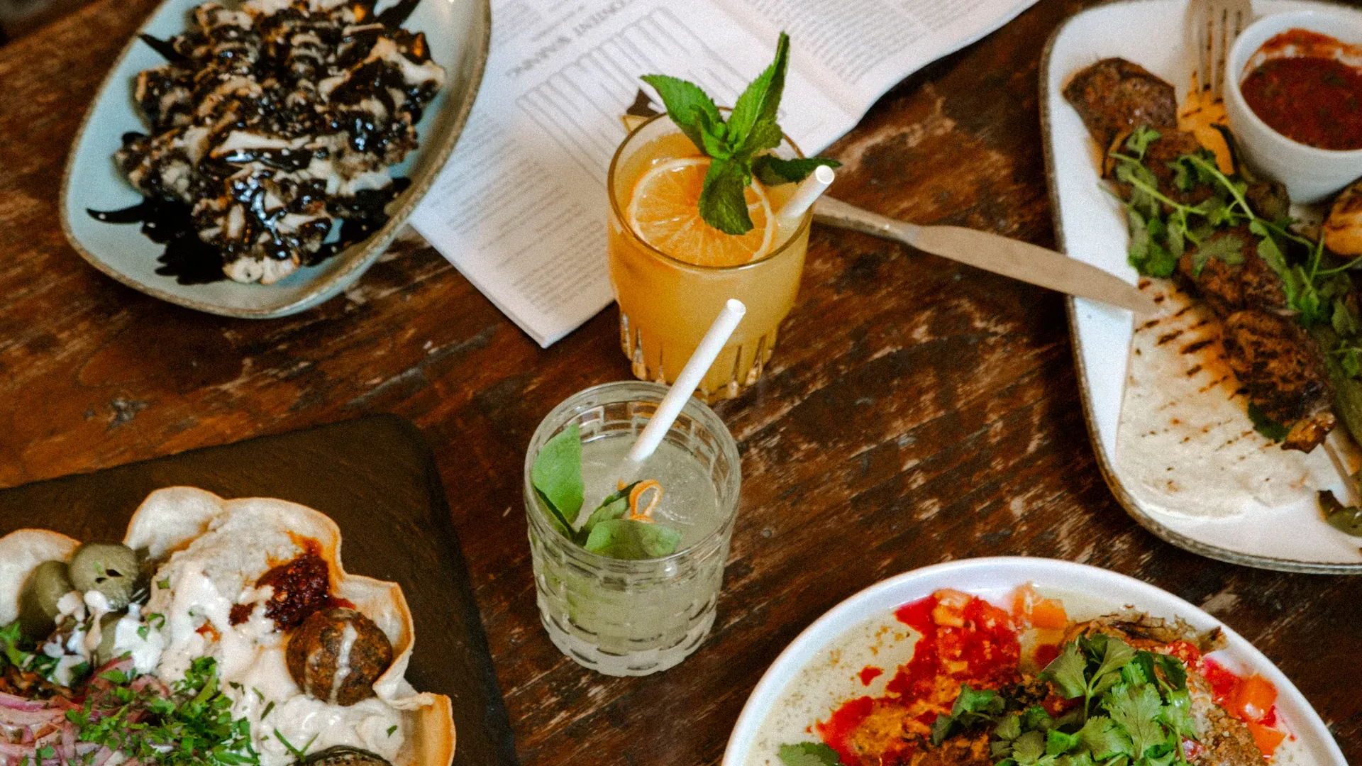 Mezze und Vorspeisen von oben aufgenommen